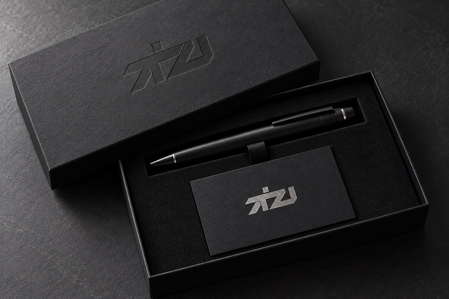 Presentation set · metal and paper